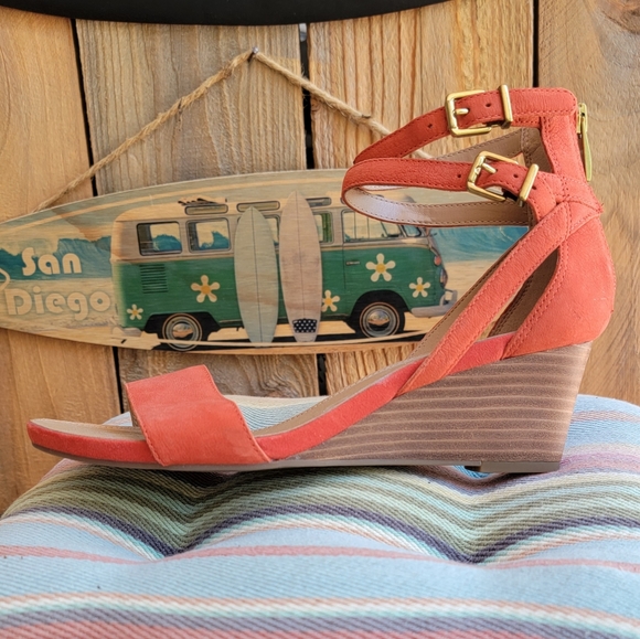 Franco Sarto Coral Wedge Sandals Size 7.5M - Picture 2 of 6